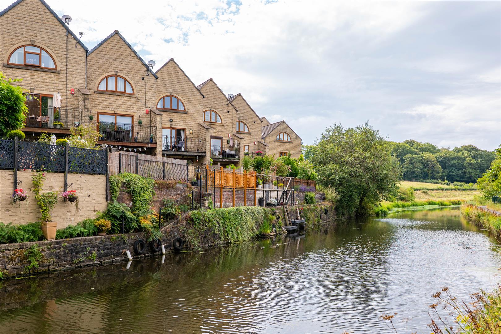 3 bed property in Bridge Mill Court, Chorley